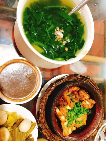 Buổi Trưa Ăn Gì Ở Vũng Tàu? Gợi Ý Từ Dân Ghiền Đến Quán Ngon Buổi Trưa Ăn Gì Ở Vũng Tàu? Gợi Ý Từ Dân Ghiền Đến Quán Ngon