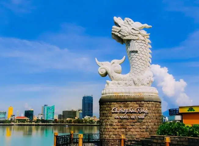 Tượng Cá Chép Hóa Rồng Đà Nẵng: Vị Trí & Ý Nghĩa
