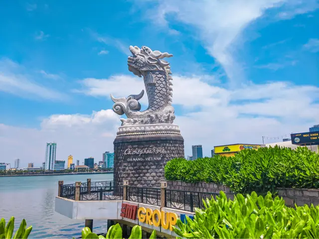 Tượng Cá Chép Hóa Rồng Đà Nẵng: Vị Trí & Ý Nghĩa