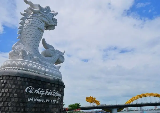 Tượng Cá Chép Hóa Rồng Đà Nẵng: Vị Trí & Ý Nghĩa
