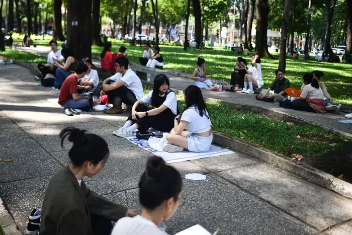 Cà Phê Bệt Dinh Đập: Trải Nghiệm & Hướng Dẫn Cà Phê Bệt Dinh Đập: Trải Nghiệm & Hướng Dẫn