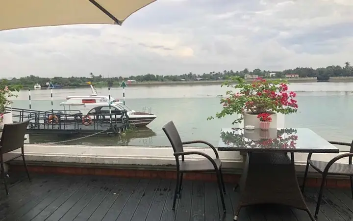 Top 10 Quán Cà Phê Bờ Sông Quận 2 Đẹp Nhất 2026