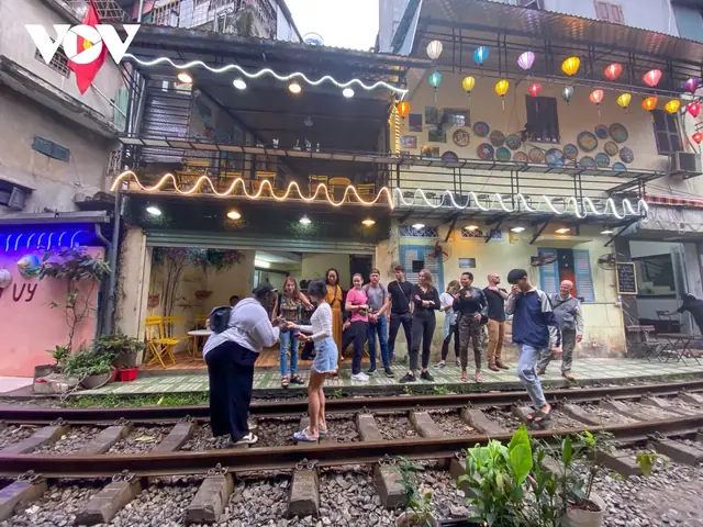 Cà Phê Đường Tàu Lê Duẩn: Trải Nghiệm Thực Tế Và Đánh Giá Chi Tiết