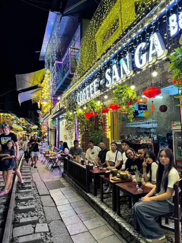 Khám Phá 10 Quán Cà Phê Đường Tàu Hà Nội – Hướng Dẫn Chi Tiết Cho Du Khách