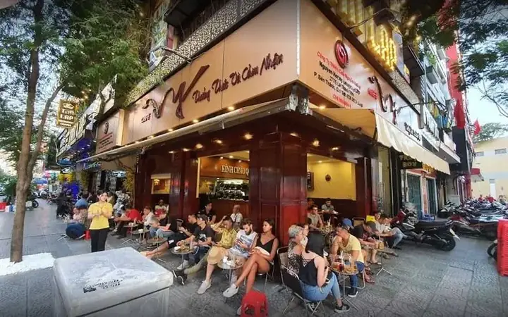 Khám Phá 12 Quán Cà Phê Vỉa Hè Sài Gòn Chuẩn Gu Cho Giới Trẻ