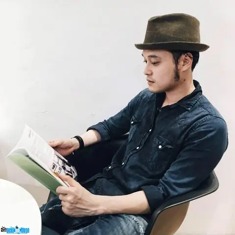 Ca Sĩ Quang Vinh Sinh Năm Bao Nhiêu? Từ Tiểu Sử Đến Sự Nghiệp Âm Nhạc