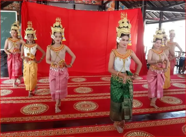Các Điệu Múa Của Người Khmer: Tinh Hoa Văn Hóa Dân Tộc Qua Biểu Diễn Nghệ Thuật