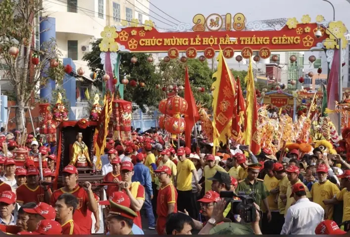 Lễ Hội Việt Nam: 15 Lễ Hội Truyền Thống Đặc Sắc Nhất Bạn Nên Tham Gia