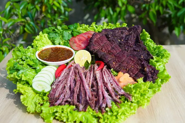 Cẩm Nang Đặc Sản Tây Bắc Toàn Tập: Từ Gác Bếp Đến Những Món Ăn Vùng Cao