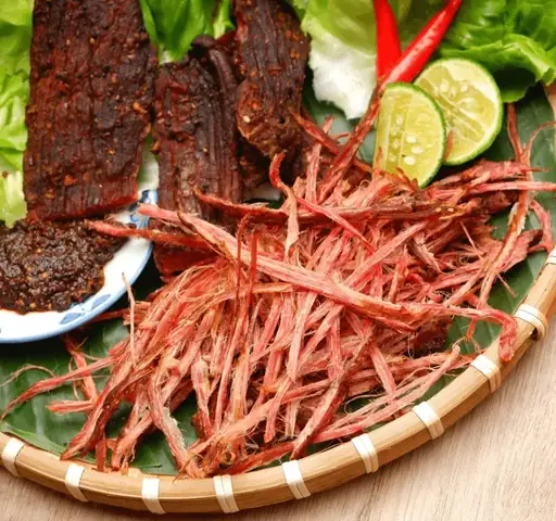 Cẩm Nang Đặc Sản Tây Bắc Toàn Tập: Từ Gác Bếp Đến Những Món Ăn Vùng Cao