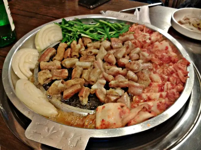 Cẩm Nang Ẩm Thực Đường Phố Hàn Quốc: 7 Món Ăn Nổi Tiếng Bạn Phải Thử Khi Đến Seoul