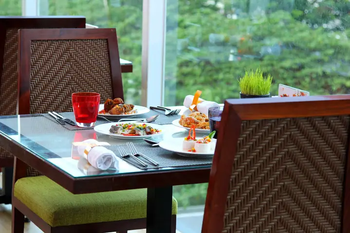 Ẩm Thực Nha Trang: Cẩm Nang Khám Phá Đặc Sản & Quán Ăn Người Dân