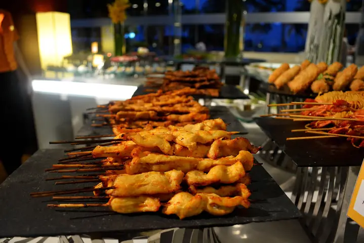 Ẩm Thực Nha Trang: Cẩm Nang Khám Phá Đặc Sản & Quán Ăn Người Dân