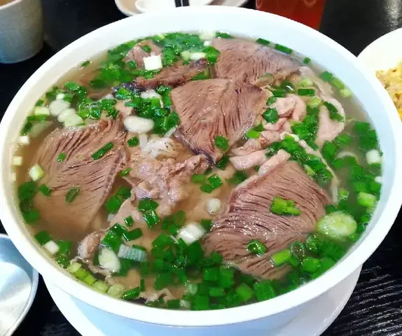 Các Món Ngon Ở Hà Nội Mà Bạn Không Nên Bỏ Lỡ Các Món Ngon Ở Hà Nội Mà Bạn Không Nên Bỏ Lỡ