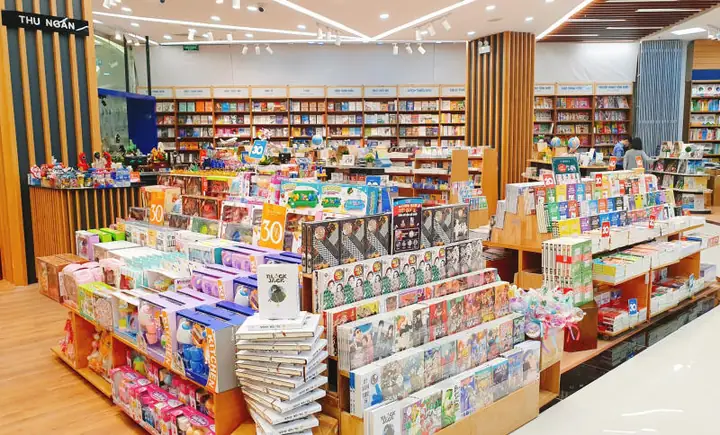 Khám Phá Nhà Sách Lớn Nhất Sài Gòn Dành Cho Độc Giả Yêu Sách