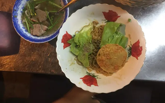 Top 10 Quán Ăn Ngon Quận 10: Trải Nghiệm Ẩm Thực Đa Dạng Từ Hải Sản Đến Cơm Văn Phòng Top 10 Quán Ăn Ngon Quận 10: Trải Nghiệm Ẩm Thực Đa Dạng Từ Hải Sản Đến Cơm Văn Phòng