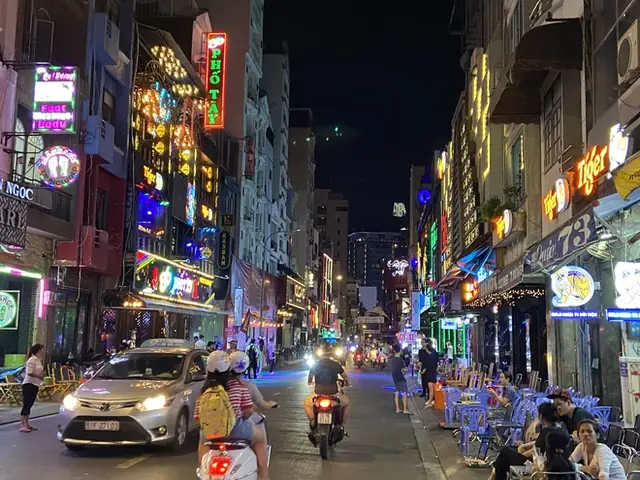 Top 7 Quán Bar Ở Bùi Viện: Trải Nghiệm Đêm Sài Gòn Đầy Sôi Động Top 7 Quán Bar Ở Bùi Viện: Trải Nghiệm Đêm Sài Gòn Đầy Sôi Động