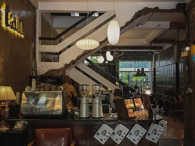 Top 10 Quán Cafe Đẹp Ở Đà Nẵng: Điểm Check-in Sống Ảo Và Thư Giãn Tuyệt Vời