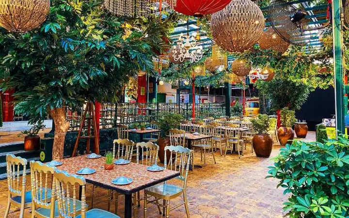 Cẩm Nang 12 Quán Ăn Ngon Rẻ Ở Quận 1: Trải Nghiệm Ẩm Thực Sài Gòn Đúng Điệu Cẩm Nang 12 Quán Ăn Ngon Rẻ Ở Quận 1: Trải Nghiệm Ẩm Thực Sài Gòn Đúng Điệu