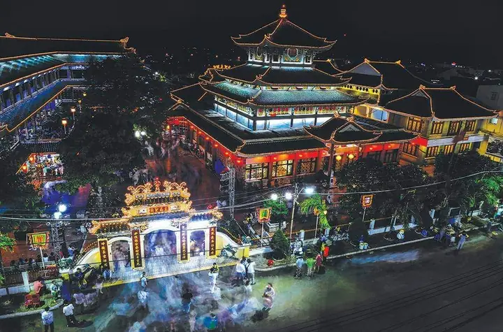 Cẩm Nang Chùa Bà Châu Đốc An Giang: Từ Lịch Sử, Kiến Trúc Đến Lễ Cúng, Kinh Nghiệm Hành Hương