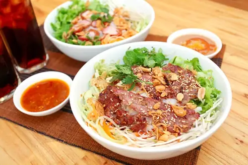 Cách Làm Bún Thịt Nướng Huế Chuẩn Vị, Từ Nướng Thịt Đến Nước Mắm Pha
