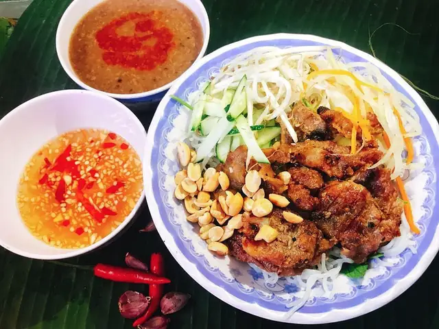 Cách Làm Bún Thịt Nướng Huế Chuẩn Vị, Từ Nướng Thịt Đến Nước Mắm Pha Cách Làm Bún Thịt Nướng Huế Chuẩn Vị, Từ Nướng Thịt Đến Nước Mắm Pha