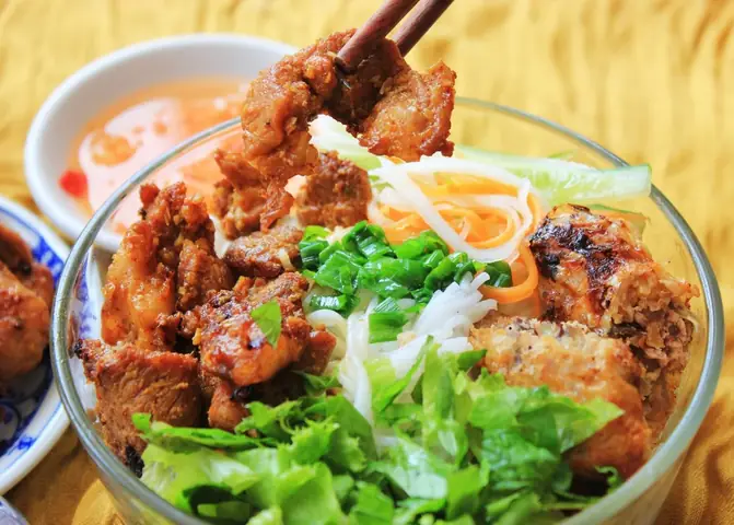 Cách Làm Bún Thịt Nướng Huế Chuẩn Vị, Từ Nướng Thịt Đến Nước Mắm Pha Cách Làm Bún Thịt Nướng Huế Chuẩn Vị, Từ Nướng Thịt Đến Nước Mắm Pha