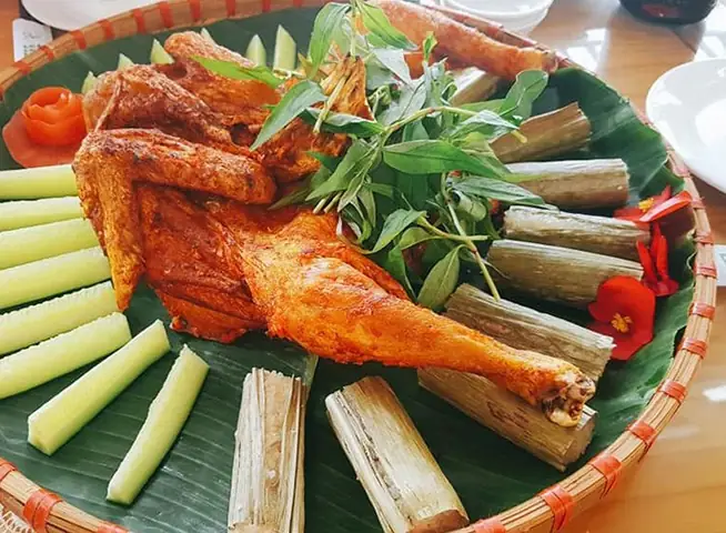 Cách Làm Gà Nướng Cơm Lam Chuẩn Vị Từ Vùng Cao