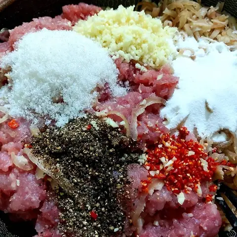 Hướng Dẫn Chi Tiết Cách Làm Nem Chua Thanh Hóa Tại Nhà