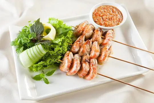 Cách Làm Nước Chấm Chả Lụi Chuẩn Vị - Bí Quyết Từ Đầu Bếp Cách Làm Nước Chấm Chả Lụi Chuẩn Vị - Bí Quyết Từ Đầu Bếp