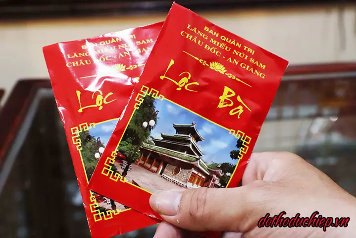 Văn Khấn Bà Chúa Xứ: Cầu Tài Lộc & May Mắn