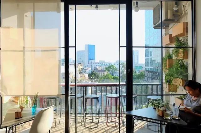 Top 6 Quán Cafe Chung Cư Phố Đi Bộ Nguyễn Huệ: Đánh Giá Chi Tiết Từ A Đến Z Top 6 Quán Cafe Chung Cư Phố Đi Bộ Nguyễn Huệ: Đánh Giá Chi Tiết Từ A Đến Z