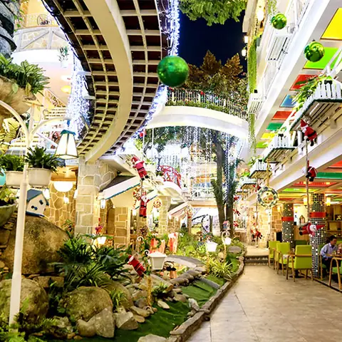 City Garden Cafe Trương Công Định Review: Quán Cà Phê Sân Vườn Phong Cách Châu Âu Ở Sài Gòn