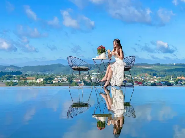 Cẩm Nang Hồ Trên Mây Đà Lạt: Điểm Sống Ảo "sống Ảo" Nhưng Cũng Rất Đáng Đến Cẩm Nang Hồ Trên Mây Đà Lạt: Điểm Sống Ảo "sống Ảo" Nhưng Cũng Rất Đáng Đến