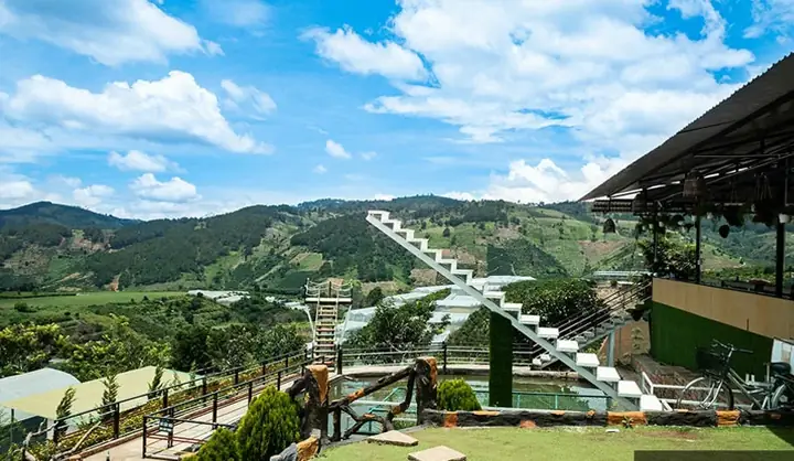Cẩm Nang Hồ Trên Mây Đà Lạt: Điểm Sống Ảo "sống Ảo" Nhưng Cũng Rất Đáng Đến Cẩm Nang Hồ Trên Mây Đà Lạt: Điểm Sống Ảo "sống Ảo" Nhưng Cũng Rất Đáng Đến