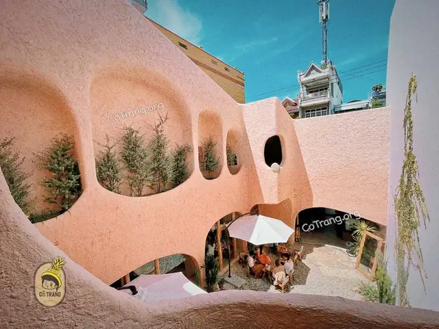Ola Cafe Nha Trang: Đánh Giá Chi Tiết & Trải Nghiệm Thực Tế Từ Một Du Khách Ola Cafe Nha Trang: Đánh Giá Chi Tiết & Trải Nghiệm Thực Tế Từ Một Du Khách