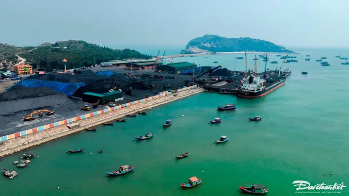 Cẩm Nang Khám Phá Khu Kinh Tế Cảng Biển Hòn La Quảng Bình