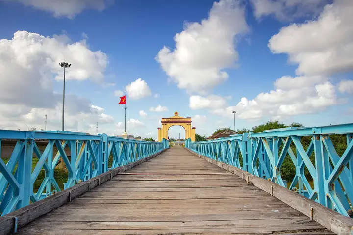 Khám Phá Cầu Hiền Lương – Biểu Tượng Lịch Sử Trên Vĩ Tuyến 17
