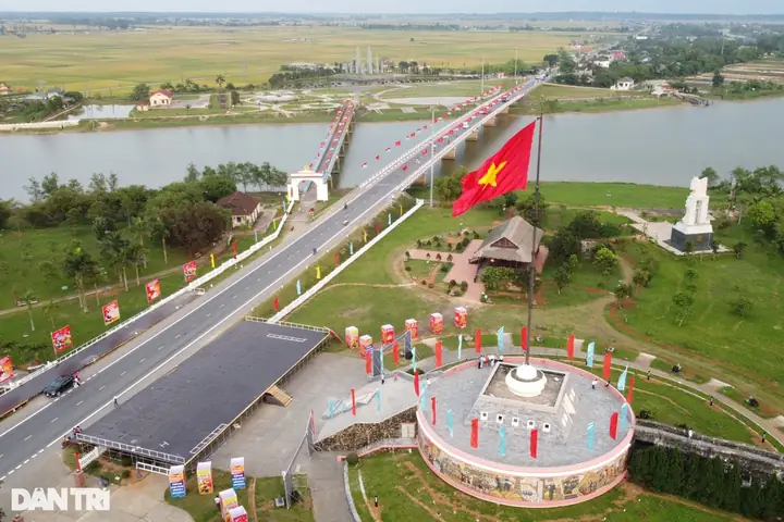 Cầu Hiền Lương Vĩ Tuyến 17: Điểm Đến Lịch Sử Không Thể Bỏ Qua?
