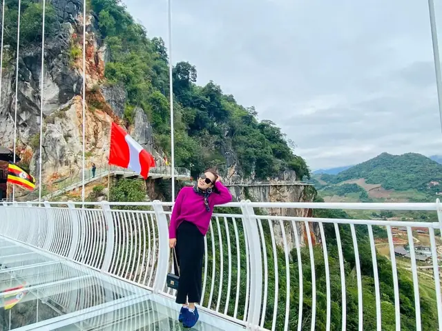 Cầu Kính Bạch Long: Kỷ Lục Dài Nhất Thế Giới