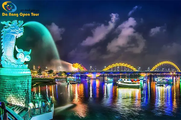 Cầu Rồng Đà Nẵng Phun Lửa: Trải Nghiệm Kỳ Ảo Giữa Lòng Thành Phố Biển