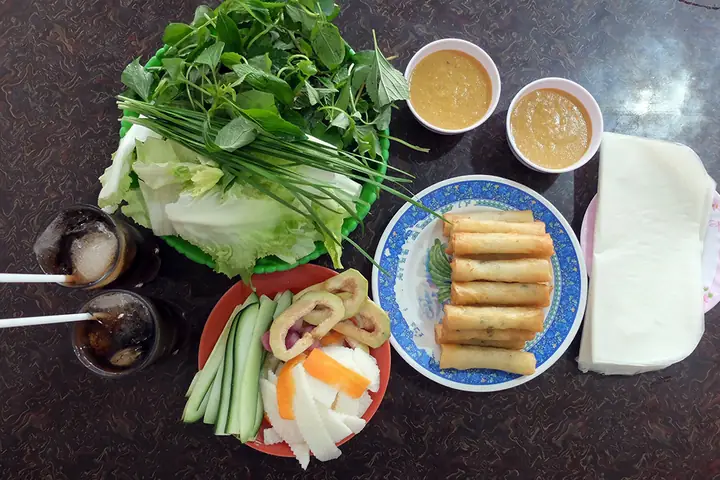 Khám Phá Địa Chỉ, Giá Và Đánh Giá Chả Ram Bắp Hảo Đà Lạt