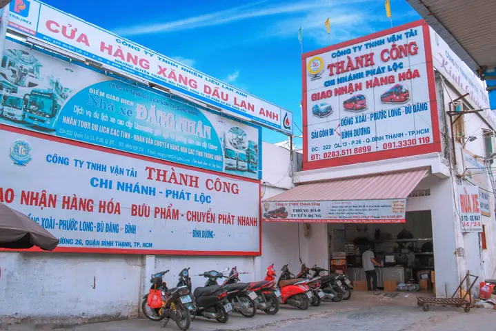 Đánh Giá Chi Tiết Chành Xe Thành Công Bình Thạnh: Trải Nghiệm Ẩm Thực Vỉa Hè Đáng Nhớ