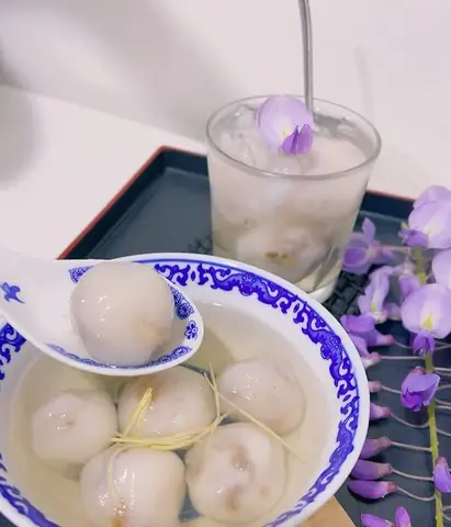 Chè Heo Quay Huế: Món Ăn Vặt Độc Nhất Và Ăn Ở Đâu Chuẩn Vị? Chè Heo Quay Huế: Món Ăn Vặt Độc Nhất Và Ăn Ở Đâu Chuẩn Vị?