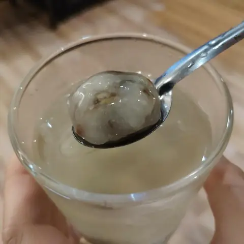 Chè Heo Quay Huế: Món Ăn Vặt Độc Nhất Và Ăn Ở Đâu Chuẩn Vị? Chè Heo Quay Huế: Món Ăn Vặt Độc Nhất Và Ăn Ở Đâu Chuẩn Vị?