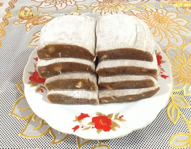 Chè Lam Đặc Sản Ở Đâu? Khám Phá Nguồn Gốc Và Vùng Sản Xuất Nổi Tiếng Nhất Chè Lam Đặc Sản Ở Đâu? Khám Phá Nguồn Gốc Và Vùng Sản Xuất Nổi Tiếng Nhất