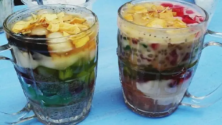 Top 10 Quán Chè Thái Ngon Sài Gòn: Đánh Giá Chi Tiết & Bảng So Sánh Top 10 Quán Chè Thái Ngon Sài Gòn: Đánh Giá Chi Tiết & Bảng So Sánh