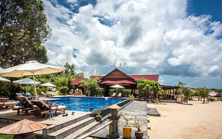 Khám Phá Chez Carole Beach Resort – Đánh Giá Chi Tiết