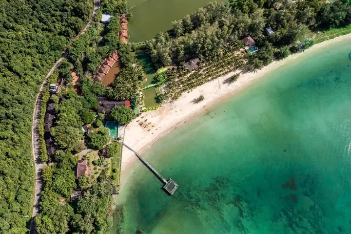 Khám Phá Chez Carole Beach Resort – Đánh Giá Chi Tiết