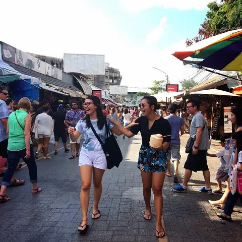 Chợ Chatuchak Mở Cửa Thứ Mấy? Cập Nhật Lịch Trọn Tuần & Mẹo Trải Nghiệm 2026